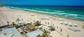 Stunning Modern Studio in Netanya from the beach