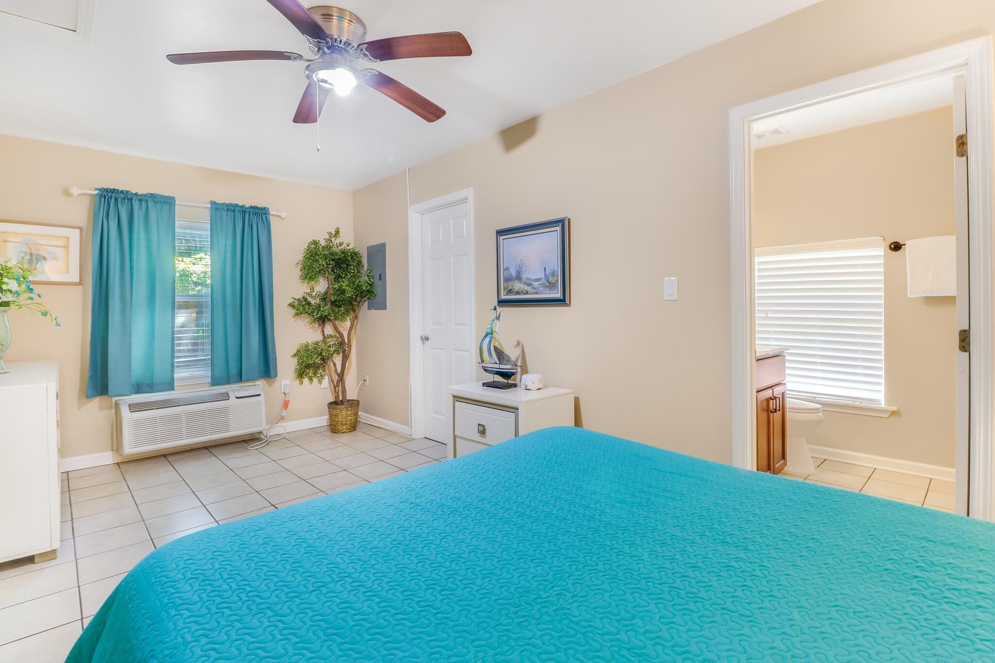 1 間睡房、熨斗/熨衫板、免費 Wi-Fi、床單