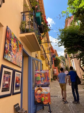 تفاصيل الفندق من الخارج