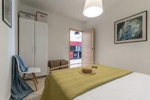 8 habitaciones, caja de seguridad en la habitación y escritorio 