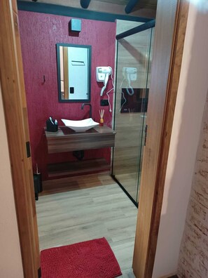 Superior Chalet | Bathroom | Towels - Pousada Vale do Horizonte (Camanducaia)