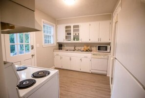 Refrigerador, horno y parrilla de estufa 