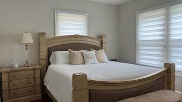 3 bedrooms, iron/ironing board, free WiFi, bed sheets