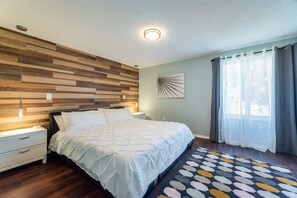 3 Schlafzimmer, Schreibtisch, Bügeleisen/Bügelbrett, kostenloses WLAN