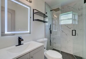 Kostenlose Toilettenartikel, Haartrockner