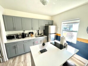 冰箱、微波炉、炉灶、茶具/咖啡用具