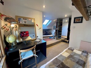 1 bedroom, desk, iron/ironing board, WiFi - Best Boutique House in Manchester (Rusholme)