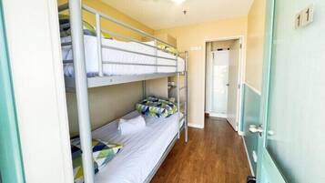 Eenvoudige Twin kamer | Gratis wifi, beddengoed