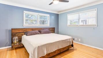 3 chambres, coffres-forts dans les chambres, bureau, Wi-Fi gratuit