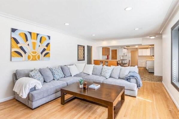 Smart TV, table football, ping pong, books