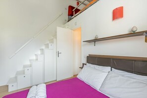 1 bedroom, iron/ironing board, Internet, bed sheets