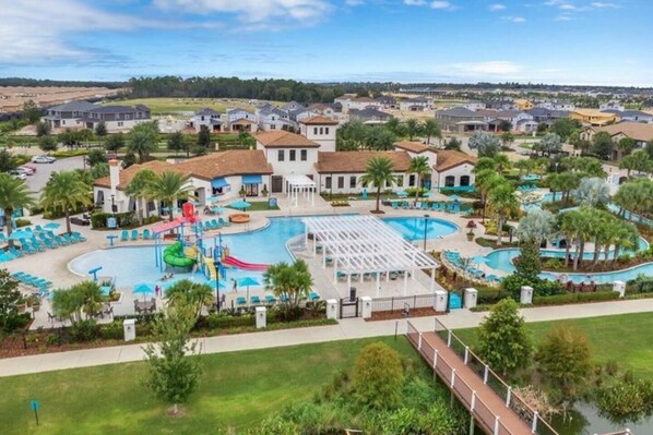 A heated pool - X-mas Special! Near Disney! Game Room! Pool/Spa! (Kissimmee)