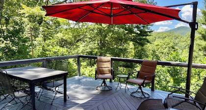 Ultimate Escape, Henderson Private Mountain Retreat, WiFi, Hot Tub, Scenic Views