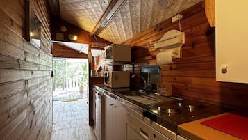 Réfrigérateur, micro-ondes, lave-vaisselle