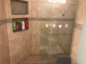 Shower, hair dryer, towels, soap - Private 2 Bedroom guests suite with separate entrance in Northwest+Nature views  (Calgary)
