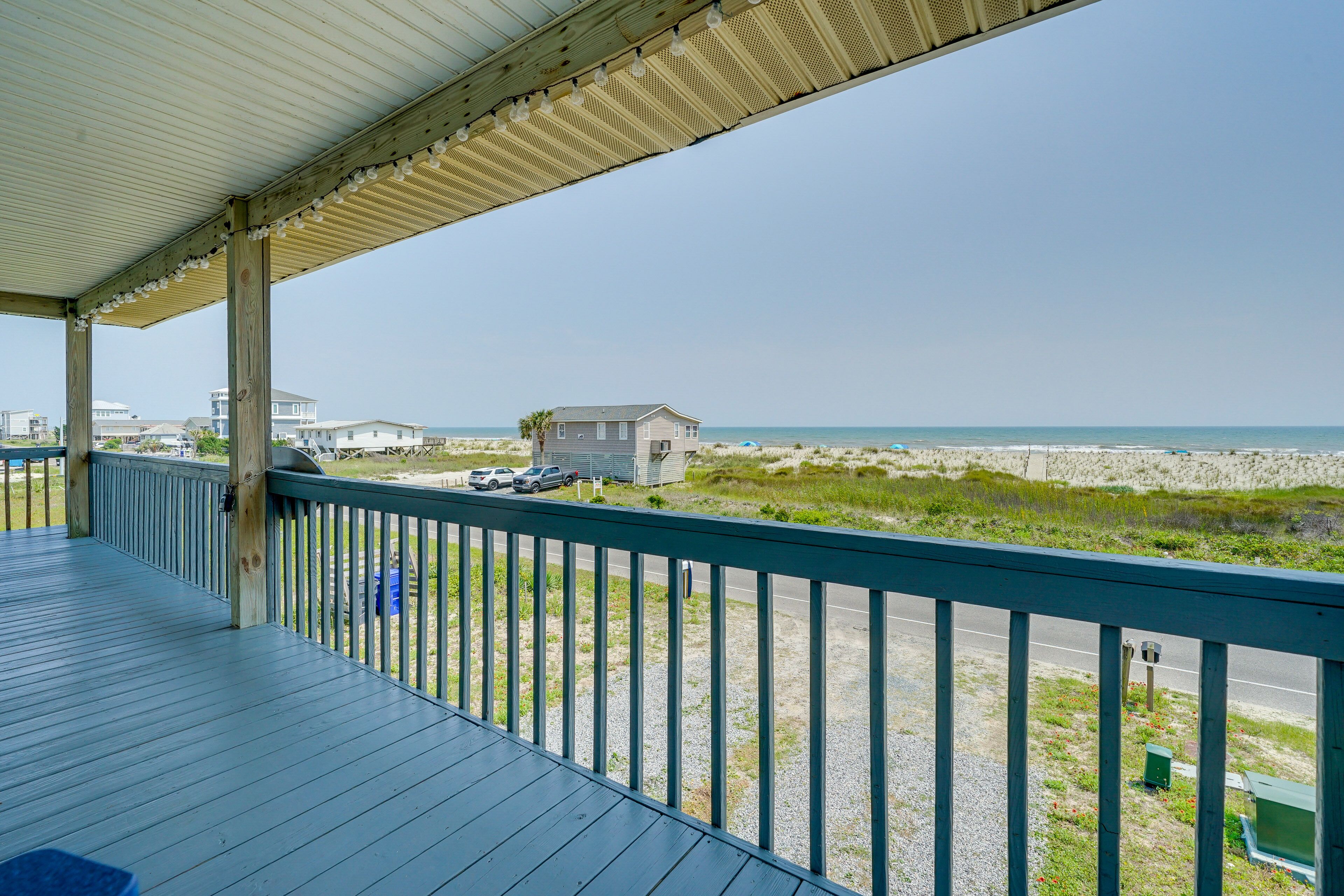 'Sun & Surf' Oak Island Home, Steps to Beach!