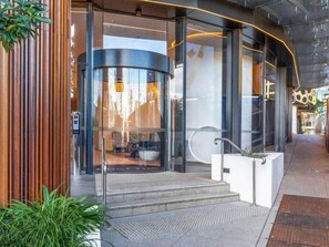 Exterior detail - CASSA ONE - Luxury Riverside Living in BNE CBD (Brisbane)