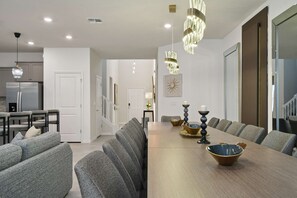 Dining - Best 8BR w Theater, Gameroom and LUXE Themed Rooms (Davenport)