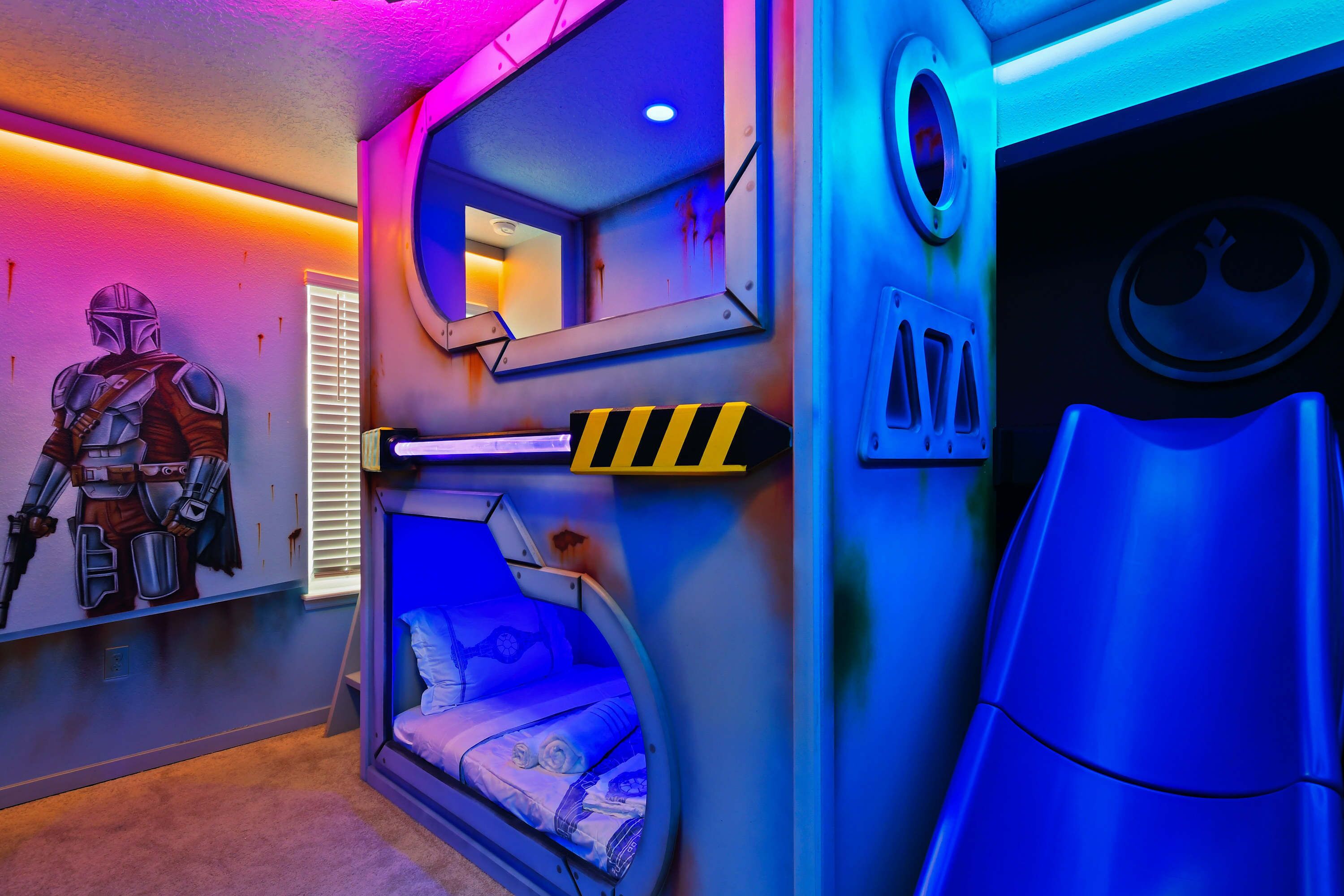 8 bedrooms, iron/ironing board, WiFi, bed sheets