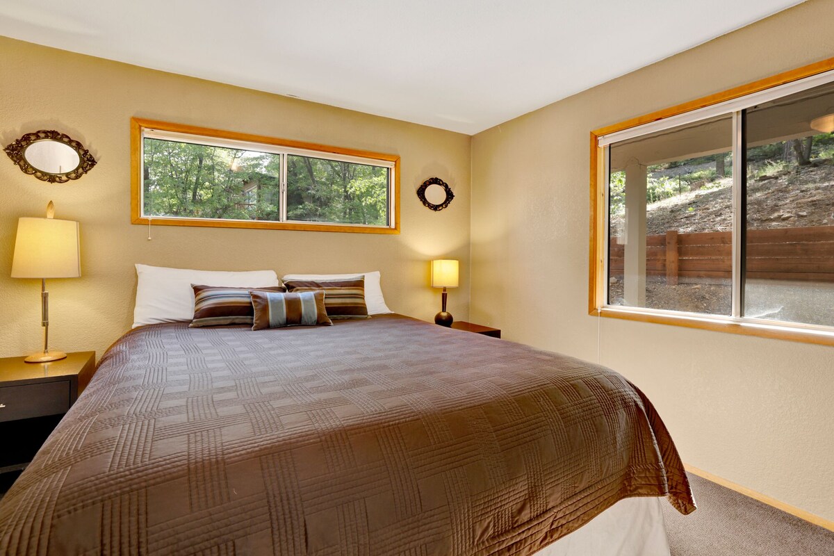 Photo 13 of Knickerbocker Retreat at Big Bear Village- Hot Tub- Games