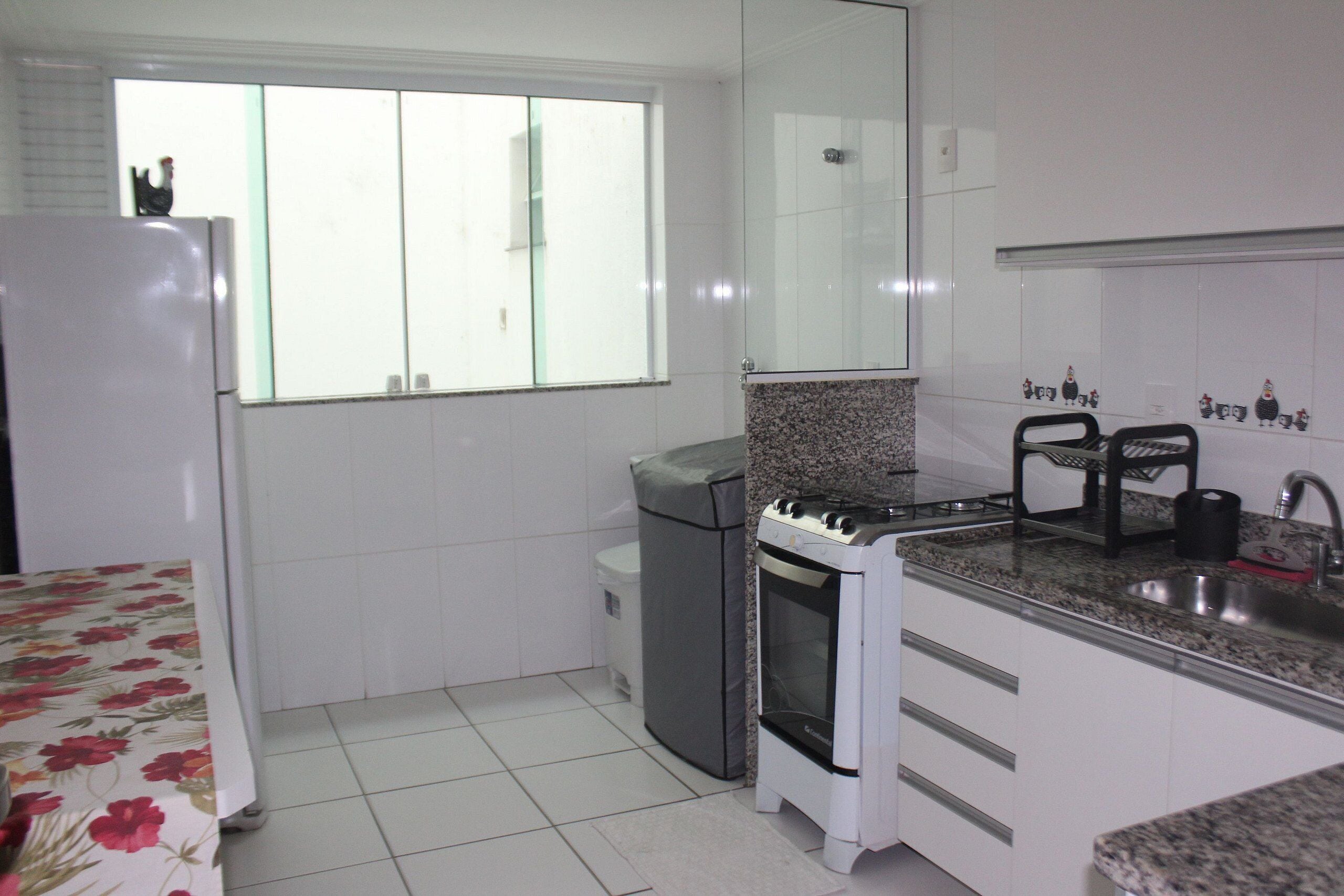 Apartamento | Cozinha privada | Geladeira, micro-ondas, fogão, torradeira