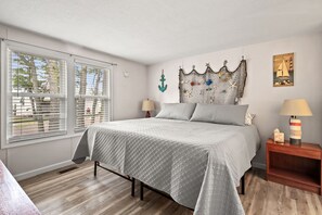 3 bedrooms, WiFi, bed sheets - Counting Corks | Waterfront Pet Friendly Cottage w/ Dock for Crabbing, Firepit & Near Cape Charles (Cape Charles)