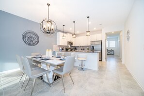 Dining - SR8861 Champions Gate Condo 3Bedrooms 2Bathrooms Free Waterpark (Davenport)