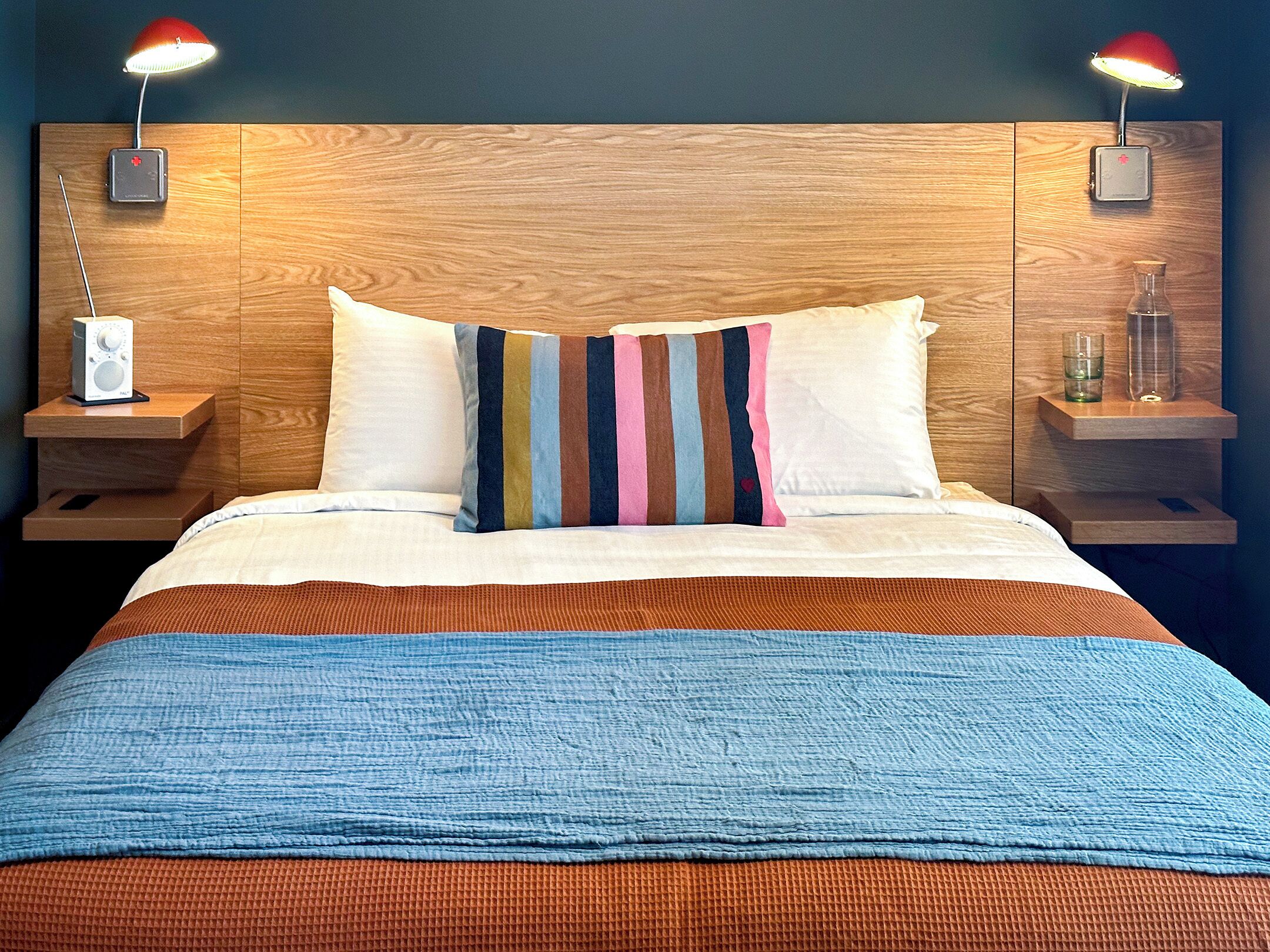 Phòng, 1 giường cỡ king (Folsom Brook) | Bàn ủi/dụng cụ ủi quần áo, truy cập Internet không dây miễn phí 