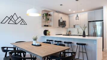 Condo | Private kitchen | Full-size fridge, microwave, oven, dishwasher