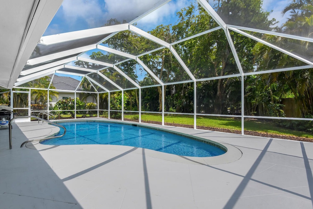 Photo 29 of Aqua Cottage- Newly renovated Park Shore home!