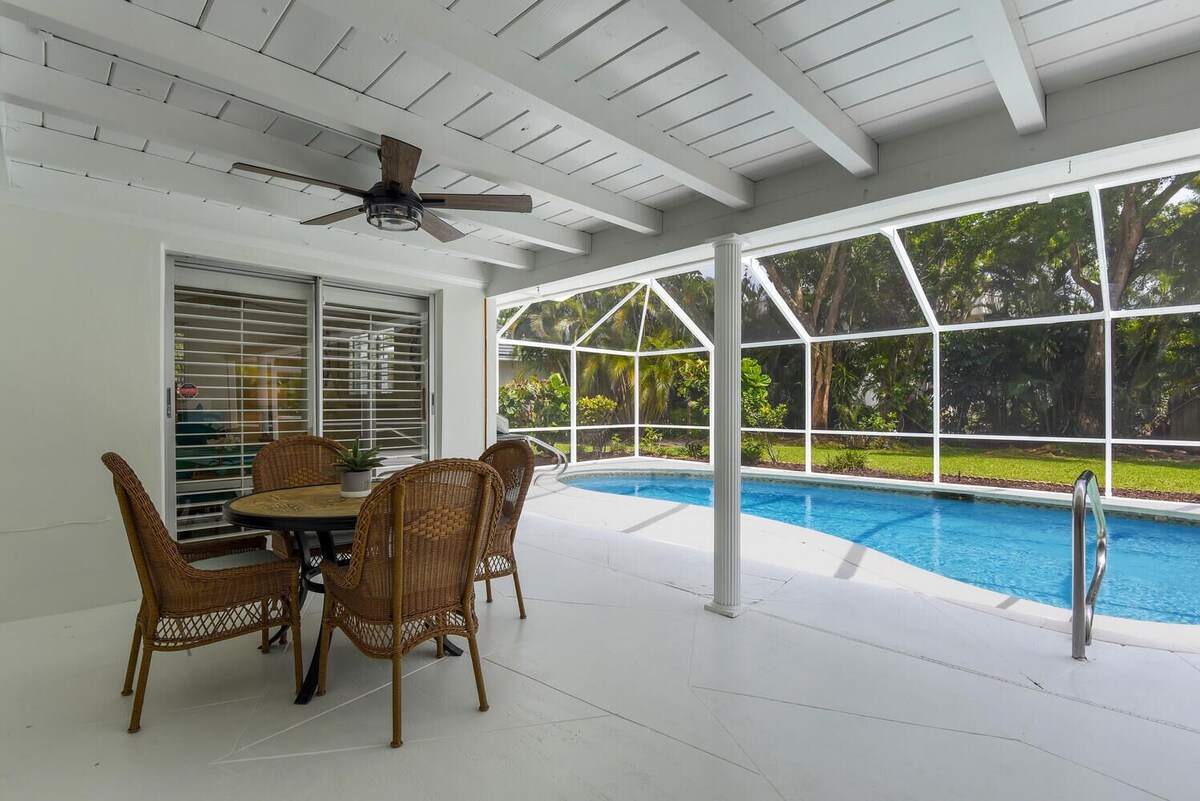 Photo 27 of Aqua Cottage- Newly renovated Park Shore home!