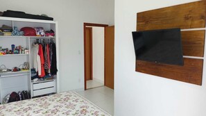 2 عدّة غرف نوم ومكواة/لوح كي وواي فاي مجانًا وملاءات أسرّة