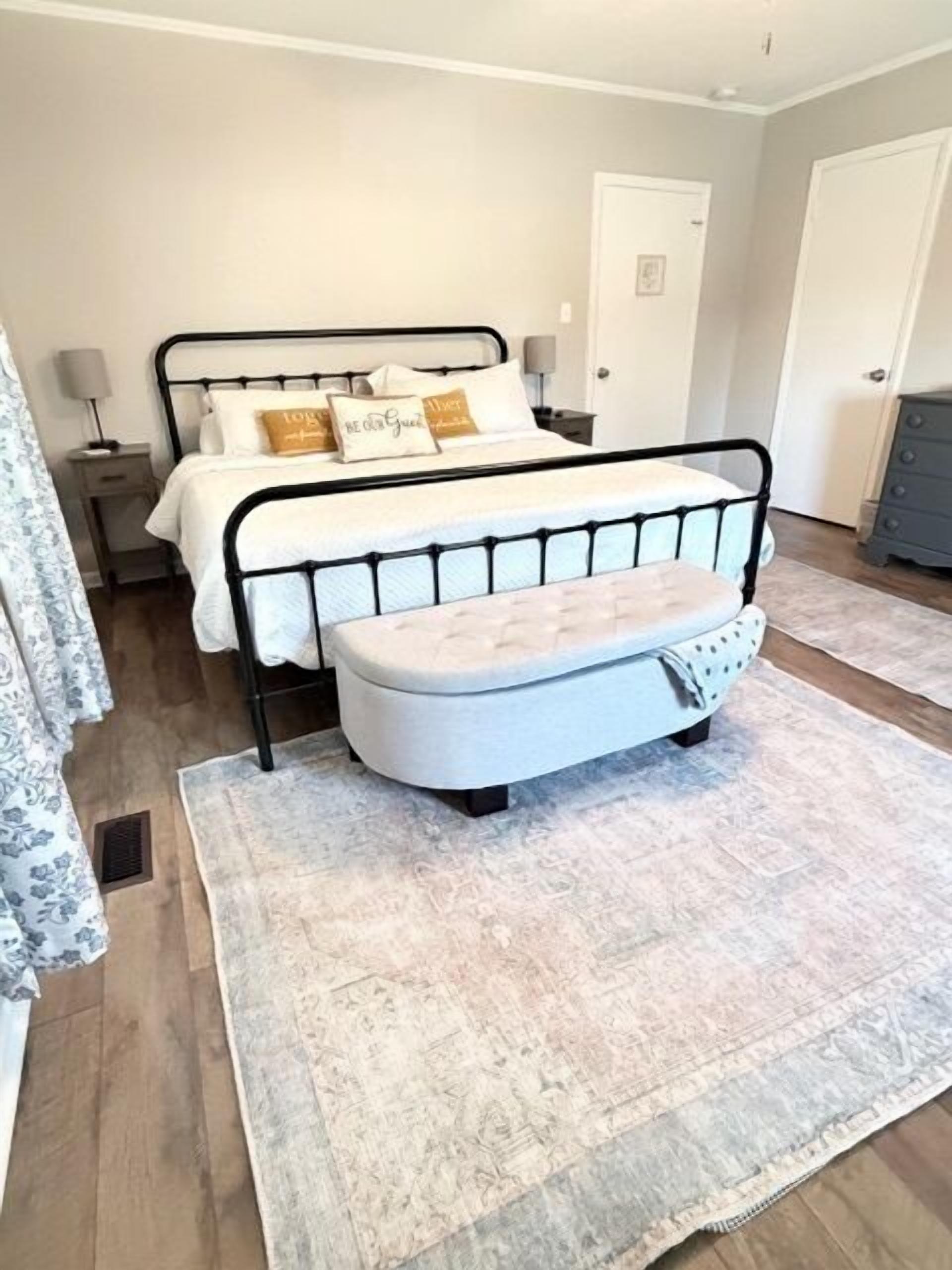 2 bedrooms, desk, iron/ironing board, travel cot