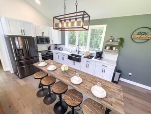 Fridge, microwave, oven, stovetop - Beersheba Lake Retreat #1 (Beersheba Springs)