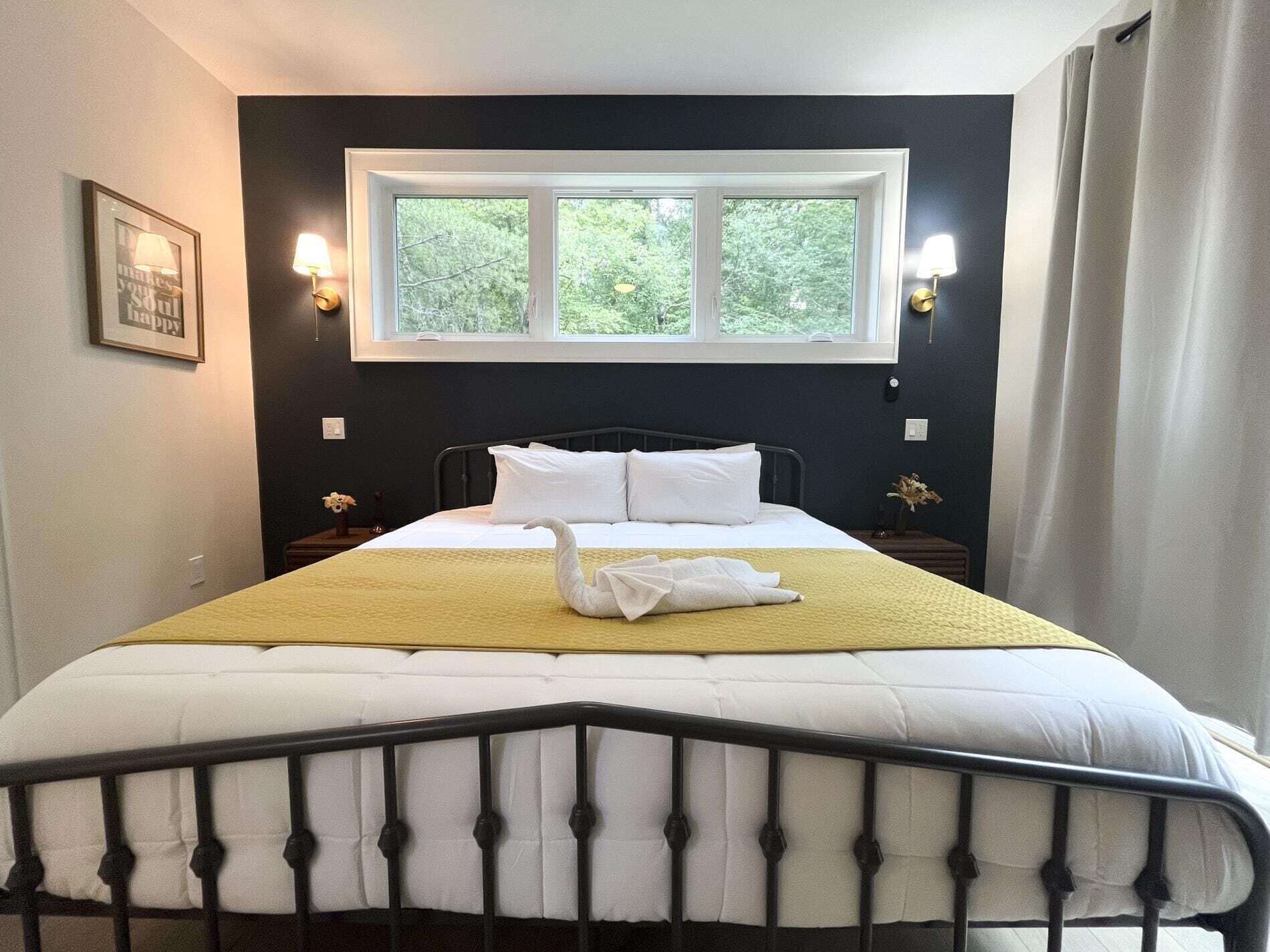 2 bedrooms, WiFi, bed sheets