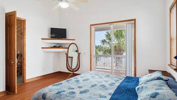 3 bedrooms, desk, free WiFi, bed sheets