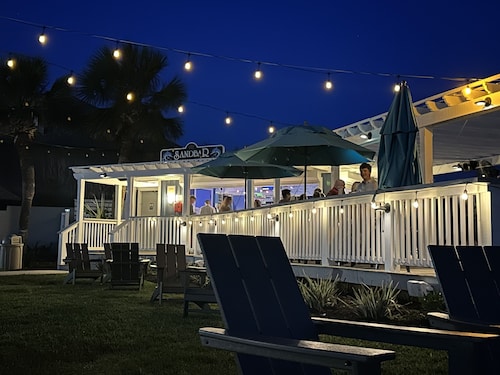 Experience Island Bliss in this perfectly located Beach Club Villa!