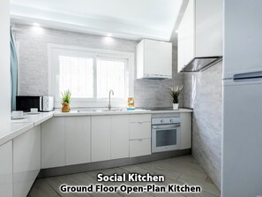 Fridge, microwave, oven, coffee/tea maker