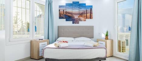 7 slaapkamers, een strijkplank/strijkijzer, wifi, beddengoed