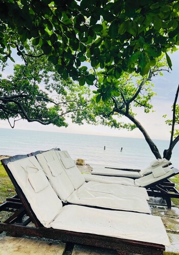 2 bedroom Beach House at Bluefields Bay