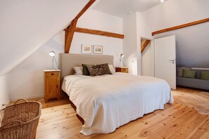 2 chambres, fer et planche à repasser, Wi-Fi gratuit, draps fournis