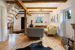 Télévision, cheminée