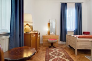 3 quartos, ferros/tábuas de passar roupa, Wi-Fi de cortesia