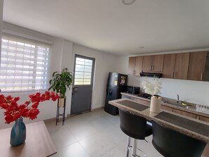 Standard-Apartment, 1 Doppelbett und Schlafsofa | Eigene Küche