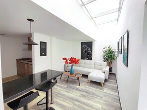 Smart TV 40 pulgadas con canales de televisión por cable