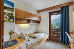 3 bedrooms, free WiFi, bed sheets