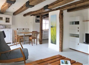 Interior - Apartment "Die Schmiede" with Private Terrace & Wi-Fi (Lenningen)