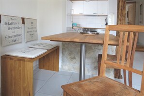 Dining - Apartment "Die Schmiede" with Private Terrace & Wi-Fi (Lenningen)