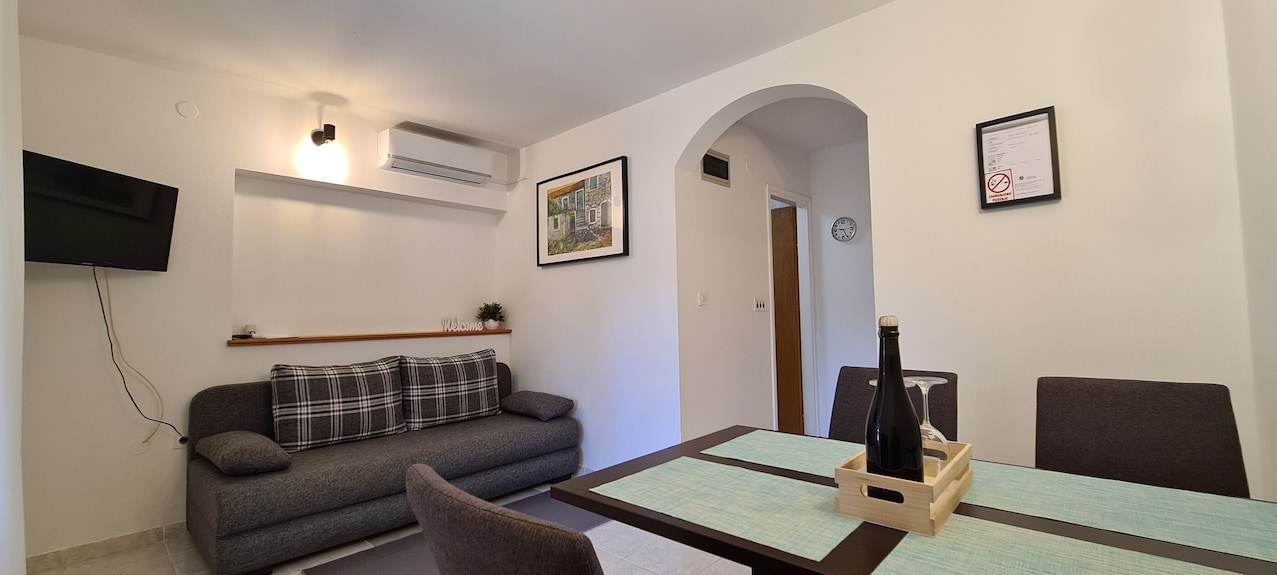 Apartment Moskatelo (96441-a1) - Stari Grad - Island Hvar - Stari Grad