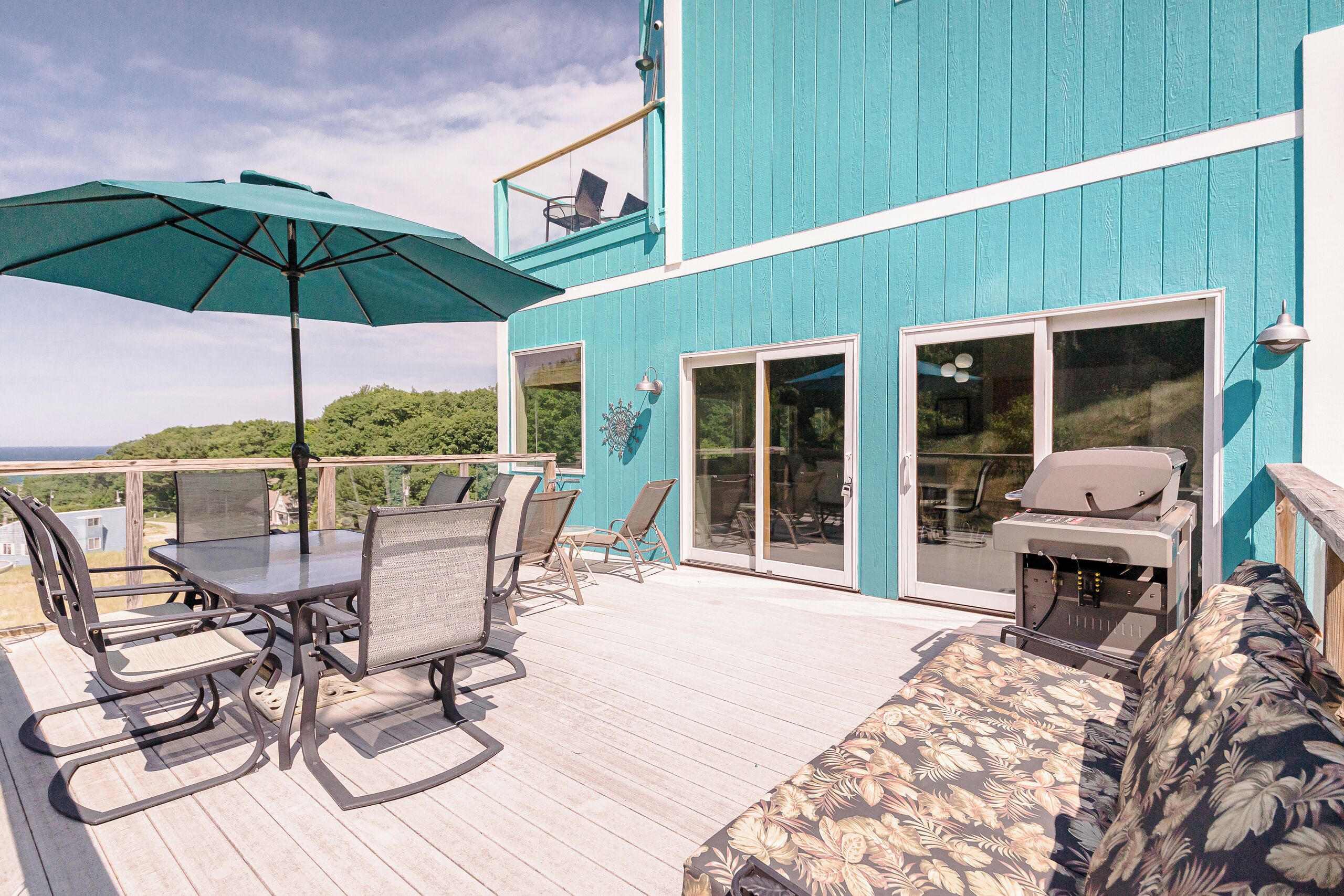 Great Lakes Villa with Private Shared Beach Access